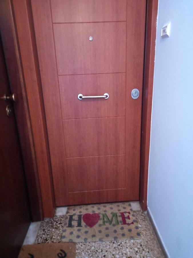 Tiny Treasure Apartment เอเธนส์ ภายนอก รูปภาพ