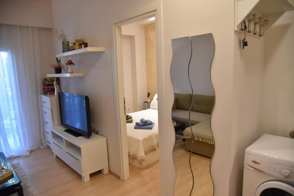Tiny Treasure Apartment เอเธนส์ ภายนอก รูปภาพ
