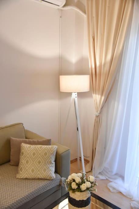 Tiny Treasure Apartment เอเธนส์ ภายนอก รูปภาพ
