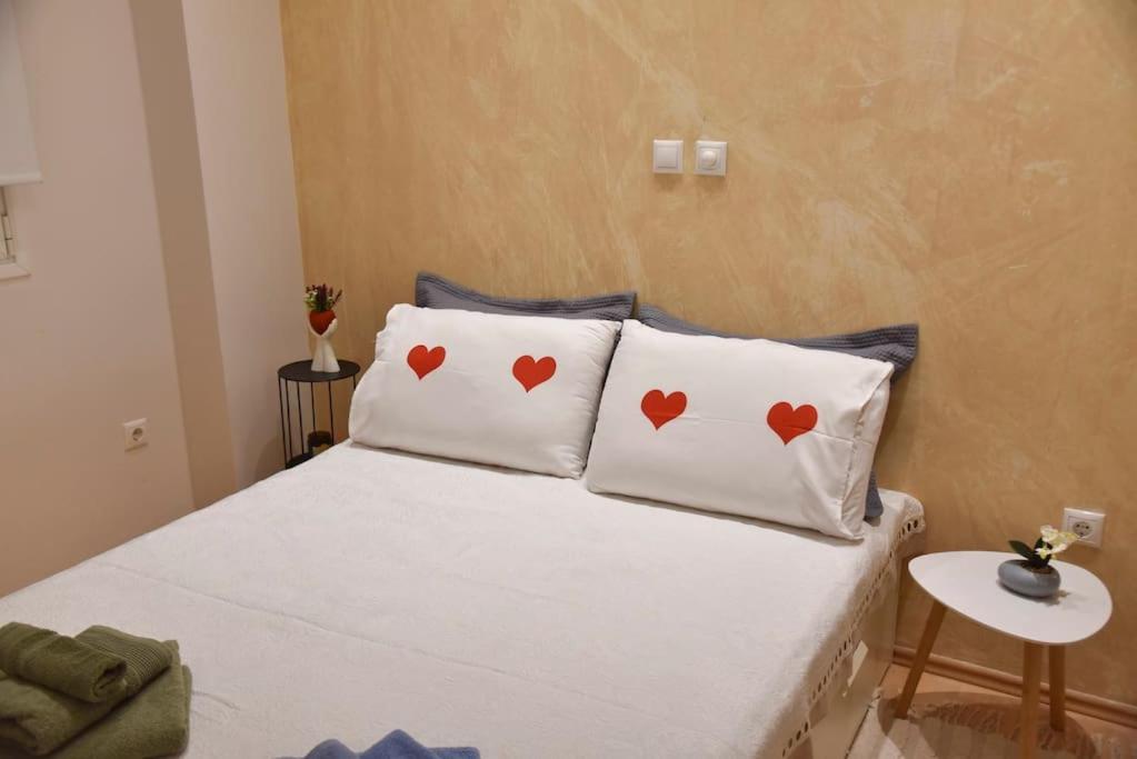 Tiny Treasure Apartment เอเธนส์ ภายนอก รูปภาพ