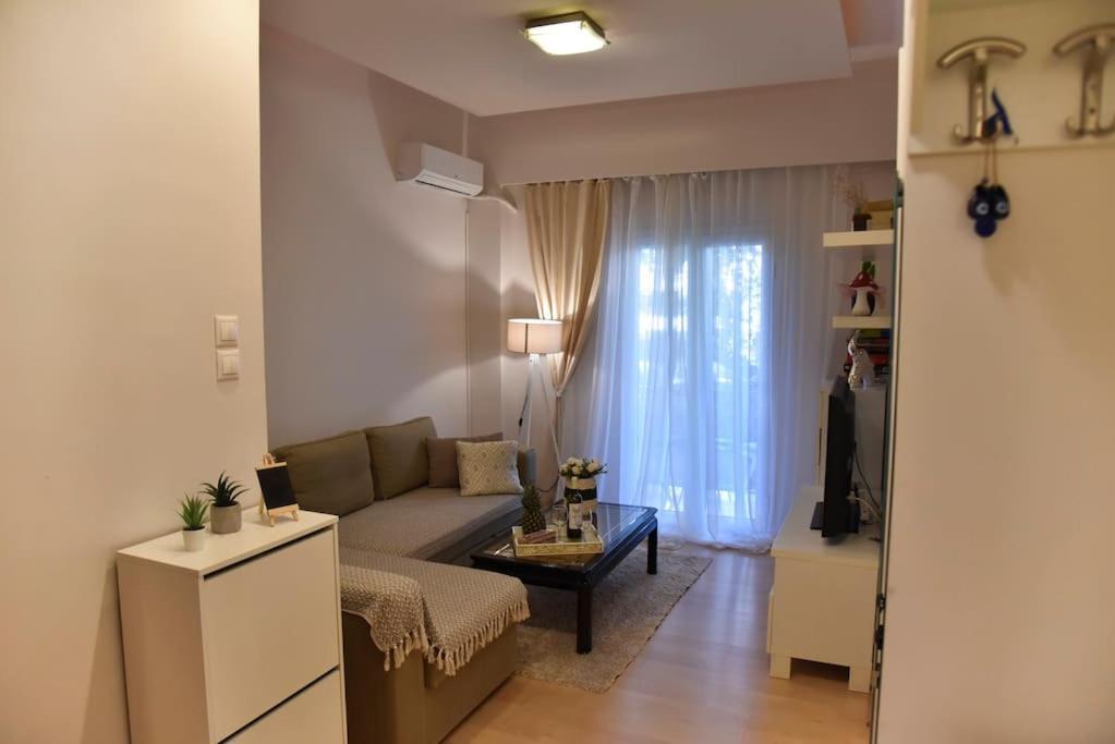Tiny Treasure Apartment เอเธนส์ ภายนอก รูปภาพ
